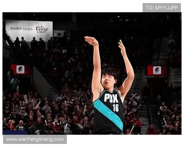 斯普利特深入解析轮换策略关注球员攻防反应与抢篮板表现